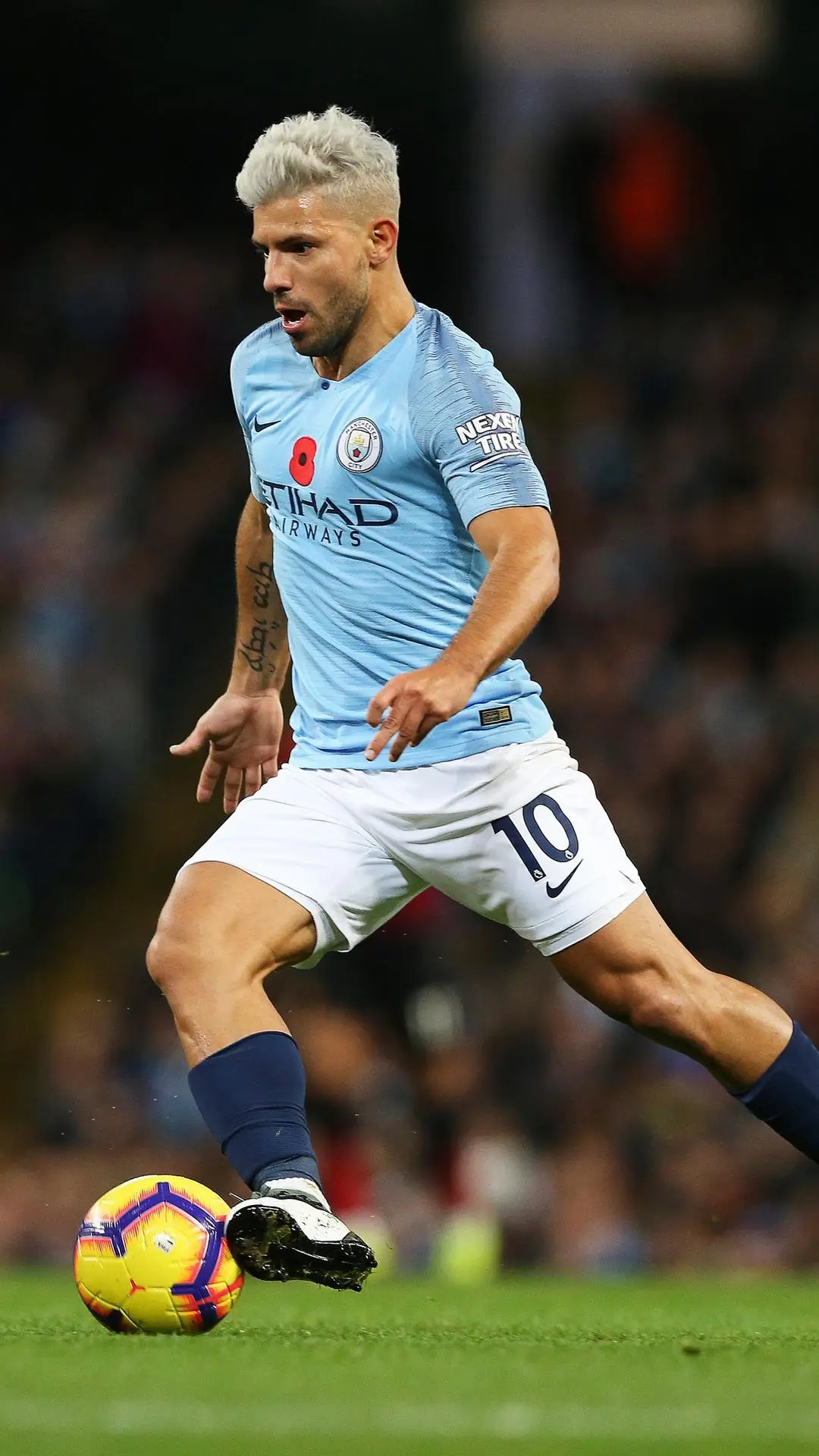 曼城射手王阿圭罗