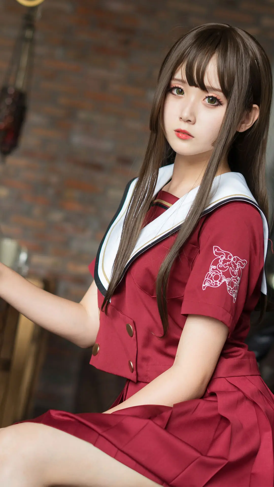 红裙少女的休闲时光 - Screenshot 1